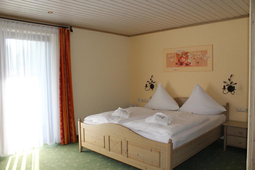 Hubertushof Hotel Garni 上施陶芬 外观 照片