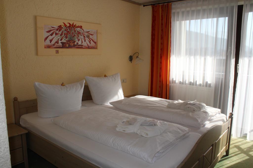 Hubertushof Hotel Garni 上施陶芬 外观 照片