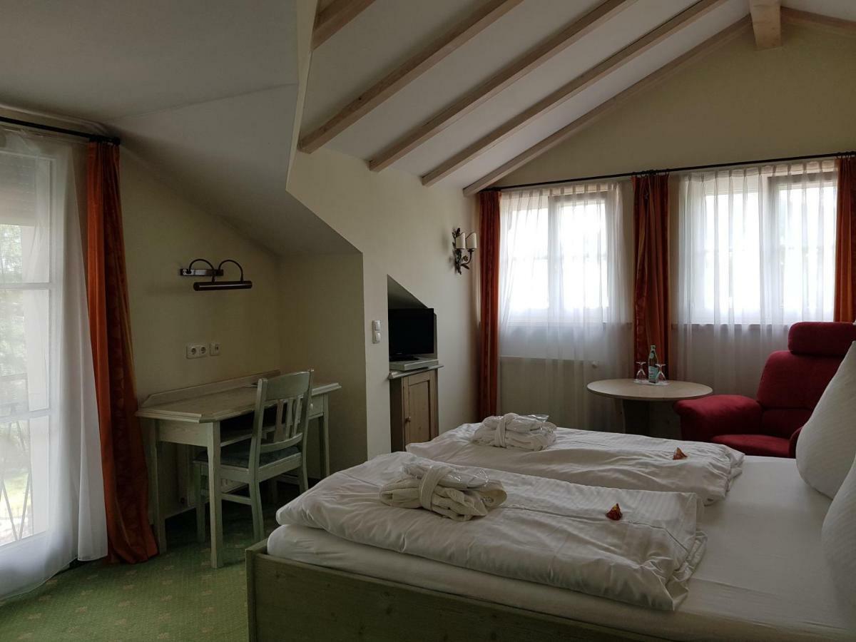 Hubertushof Hotel Garni 上施陶芬 外观 照片